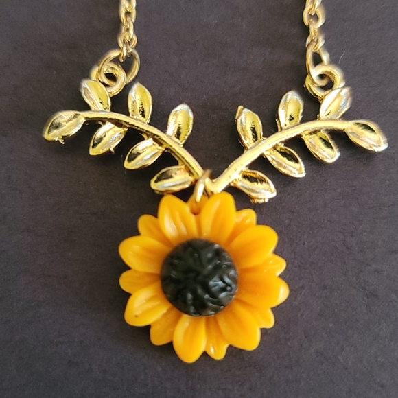 Sunflower Necklace and Earring Set - Picture 2 of 7